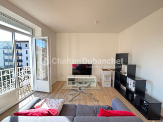  Appartement à louer 2 pièces 46 m²