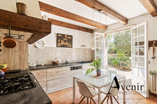  Maison  vendre 8 pices 300 m