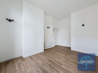  Appartement à louer 2 pièces 33 m²