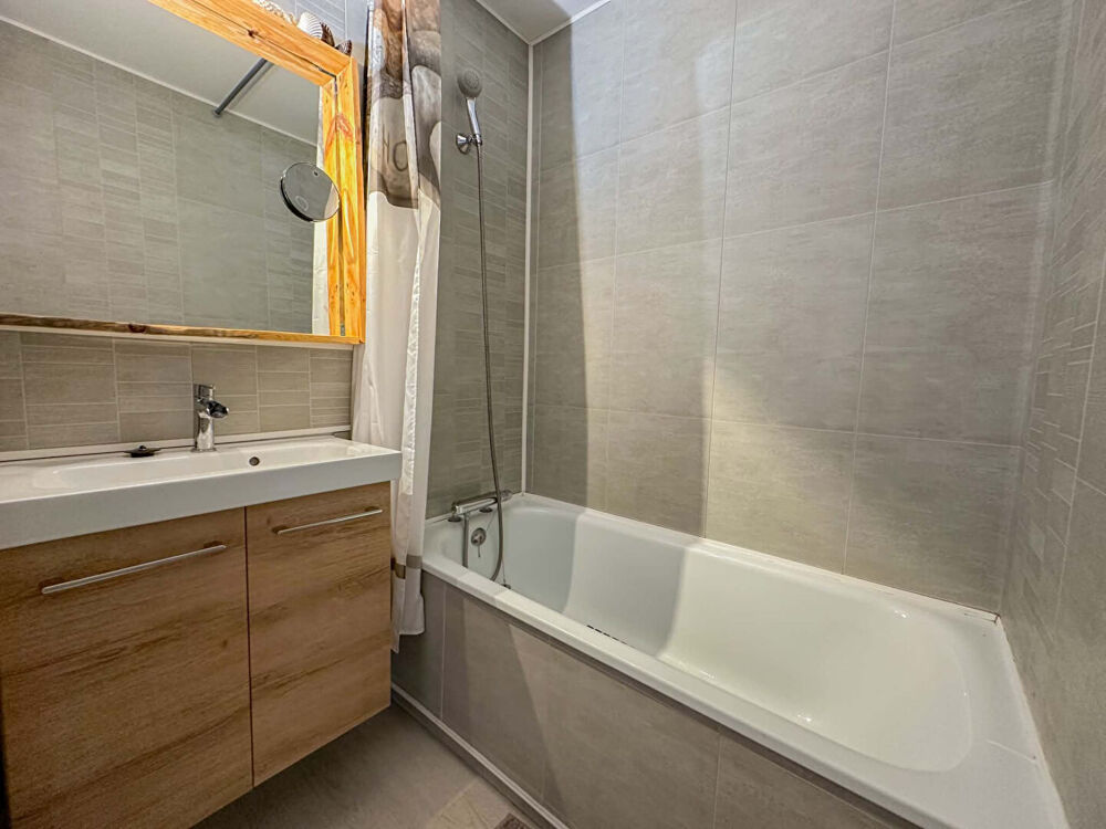 Vente Appartement Studio cabine rénové avec parking La grande motte