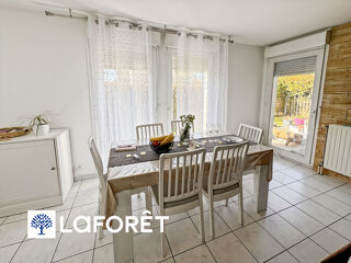  Appartement � louer 4 pi�ces 81 m�