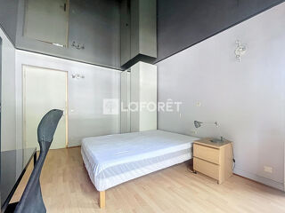  Appartement à louer 5 pièces 101 m²