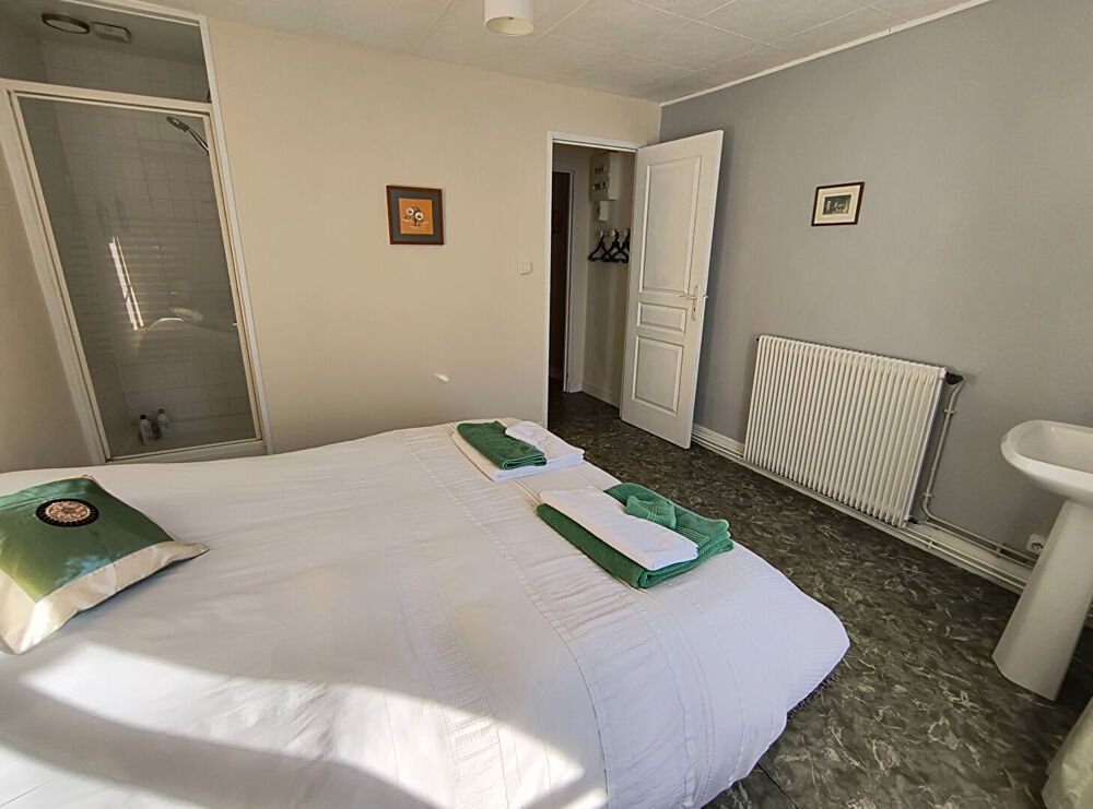Vente Maison HAUTE-VIENNE - Bessines Sur Gartempe- Grande maison de ville de 3 appartements individual Bessines sur gartempe