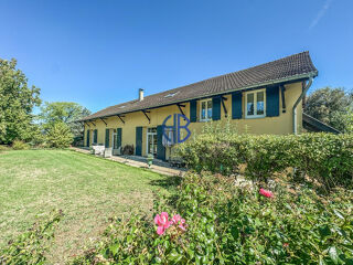  Maison � vendre 9 pi�ces 318 m�