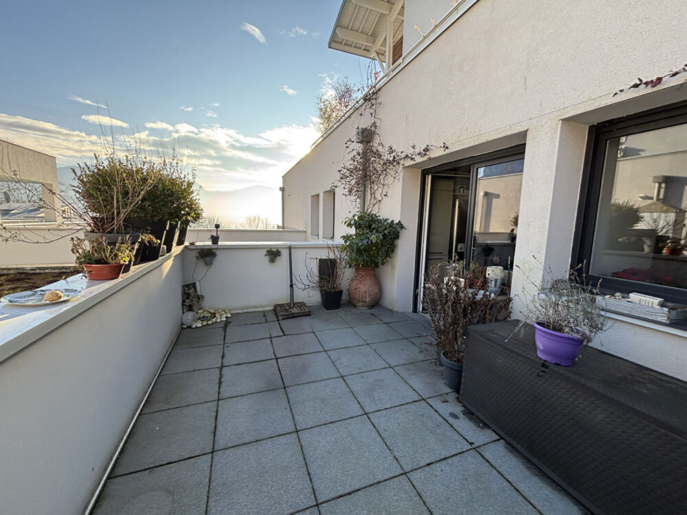 Vente Appartement BASSENS - Appartement T2 récent avec terrasse et garage Bassens