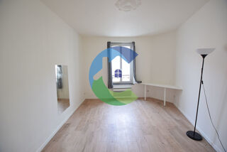  Immeuble à vendre 8 pièces 150 m²