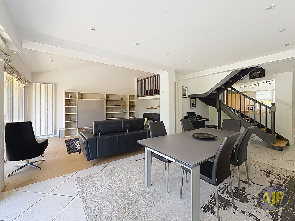 Vente Maison Maison Challans 205 m² avec piscine Challans