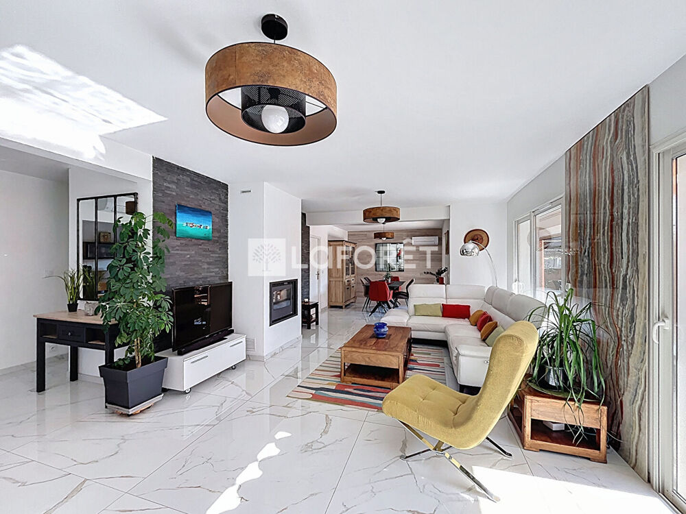 Vente Maison Maison proche Saint Cyprien à Latour Bas Elne 6 pièce(s) 166 m2 Latour bas elne
