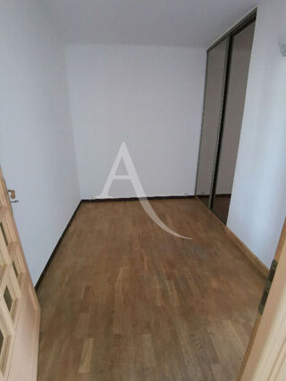  Appartement à louer 2 pièces 45 m²