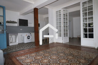  Immeuble à vendre 9 pièces 320 m²