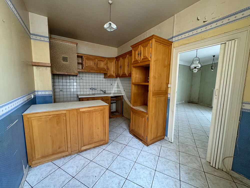 Maison 12 pièces - Nalliers - 5 chambres