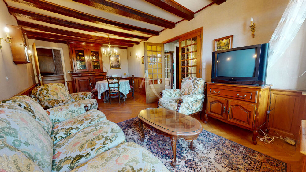 Maison Chilly 5 pièce(s) 114.39 m² Hab (463 m2 au sol).