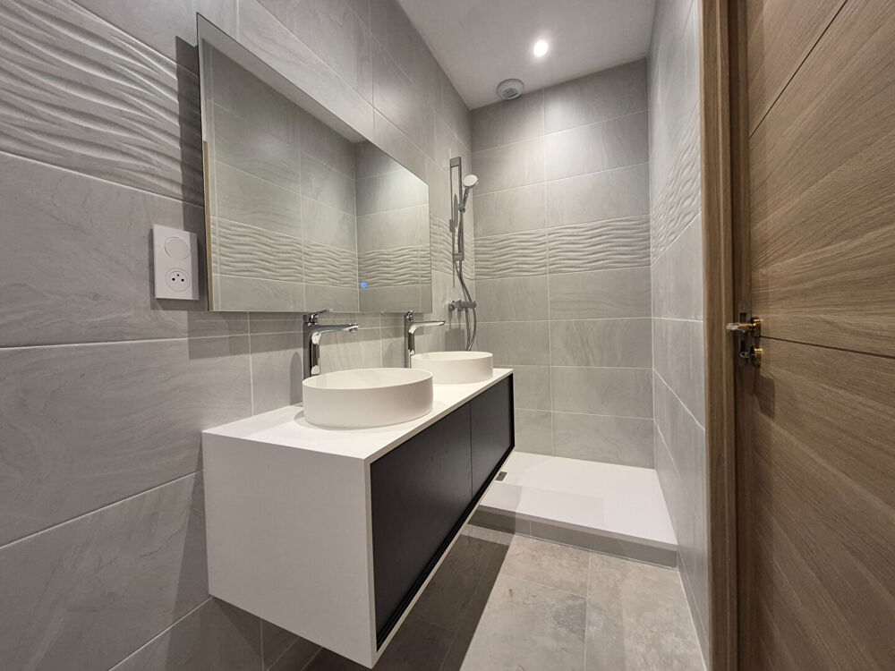 Vente Appartement Appartement T4 - 78 m² - 3 Chambres - Climatisation Millau
