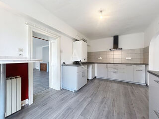  Appartement à louer 5 pièces 131 m² Jouy aux arches