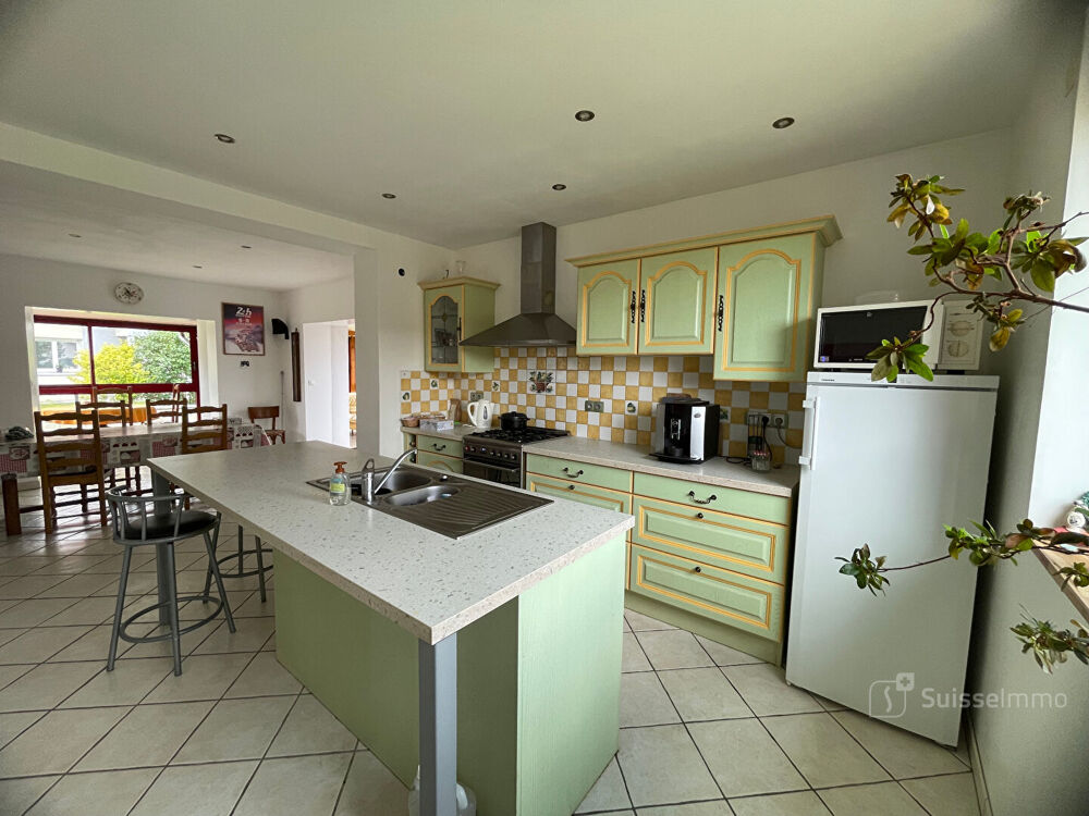 Vente Maison Meroux, Charmante maison rénovée sur 8.05 ares de terrain arboré Meroux moval