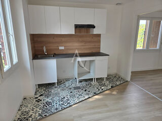  Appartement à louer 4 pièces 80 m²