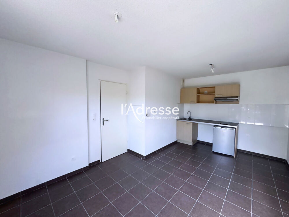 Exclusivité l'Adresse Immobilier - St Alban - T2 en rez-de-jardin avec terrasse, jardin privatif et 2 parkings