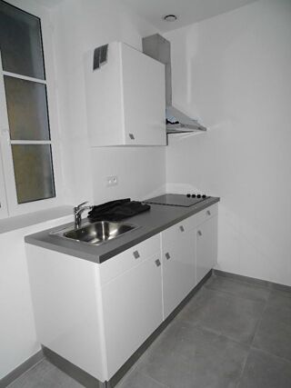  Appartement à louer 1 pièce 32 m²