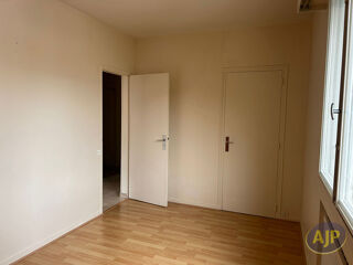  Appartement à louer 4 pièces 102 m²