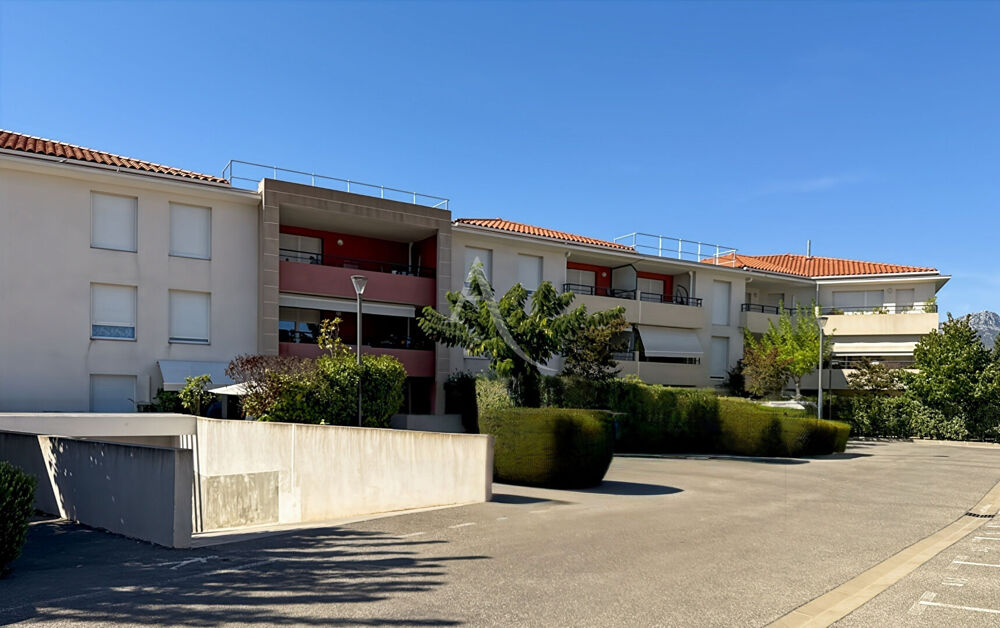 Vente Appartement T3 avec terrasse et parking résidence récente, sécurisée avec ascenseur ! Le pradet