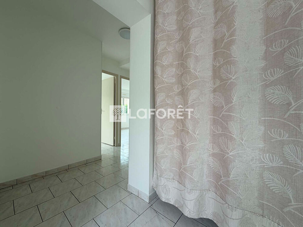 Appartement RDC, Attigny 93,74m²