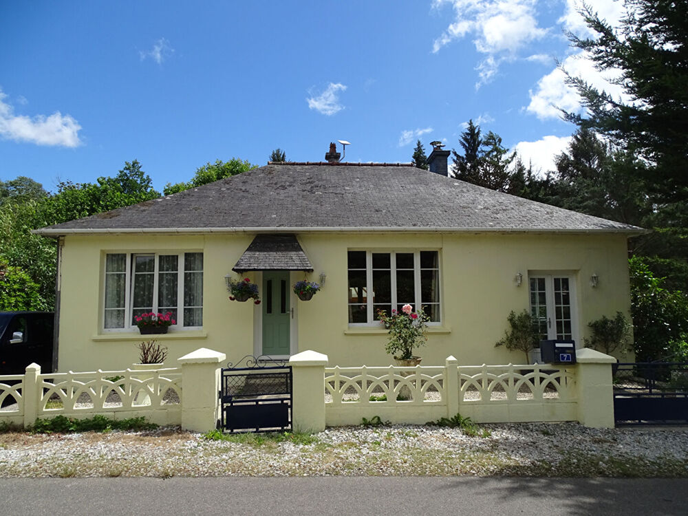 CÔTES D'ARMOR. Maison de charme rénovée avec 3 261 m² de jardin paysager en bord de rivière ? À pied de l'Abbaye de Bon Repos