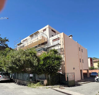  Immeuble � vendre 421 m�