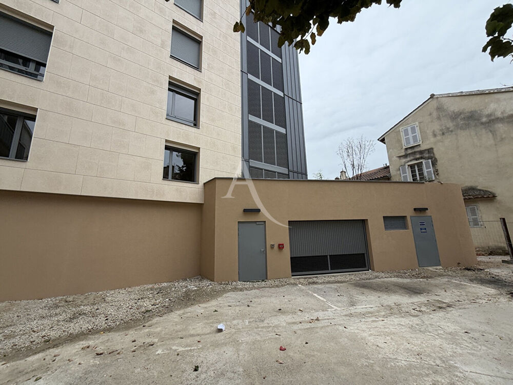 Location Parking/Garage Garage sécurisé avec porte automatisée et électricité Bourg en bresse