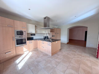  Appartement  vendre 5 pices 180 m