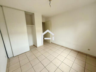  Appartement à louer 4 pièces 81 m²
