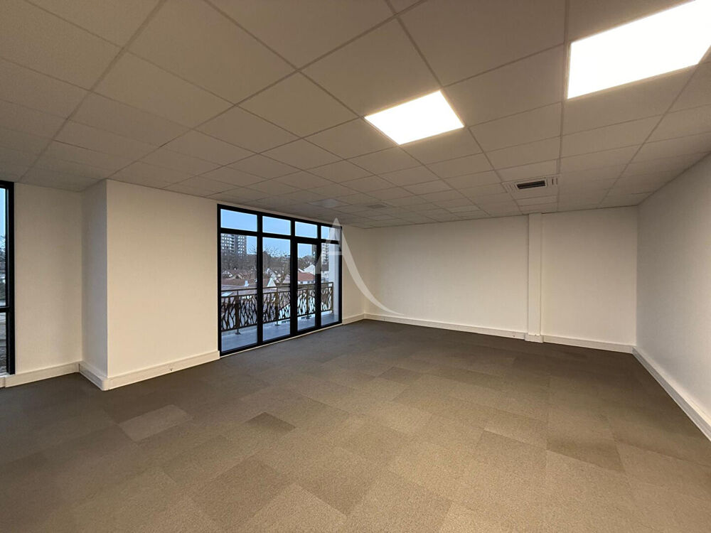   Bureaux Drancy 182 m2 - Surface divisible Drancy