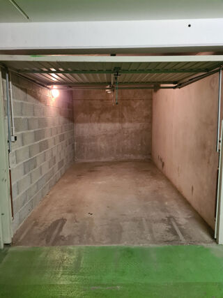  Parking / Garage  vendre 13 m