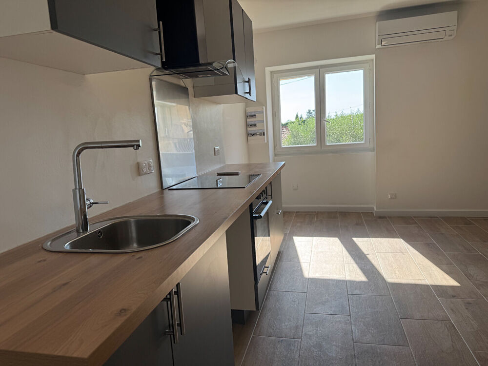 Location Appartement LAMBESC T2/3 NEUF CENTRE VILLAGE Lambesc