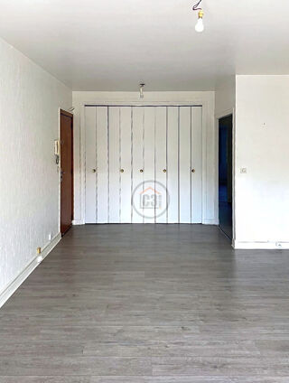  Appartement à louer 2 pièces 55 m²