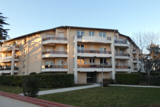  Appartement à louer 2 pièces 46 m²