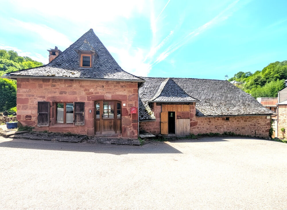 Maison Villecomtal 5 pièces 150 m2 + 76m² aménageable sur 585 m² de terrain