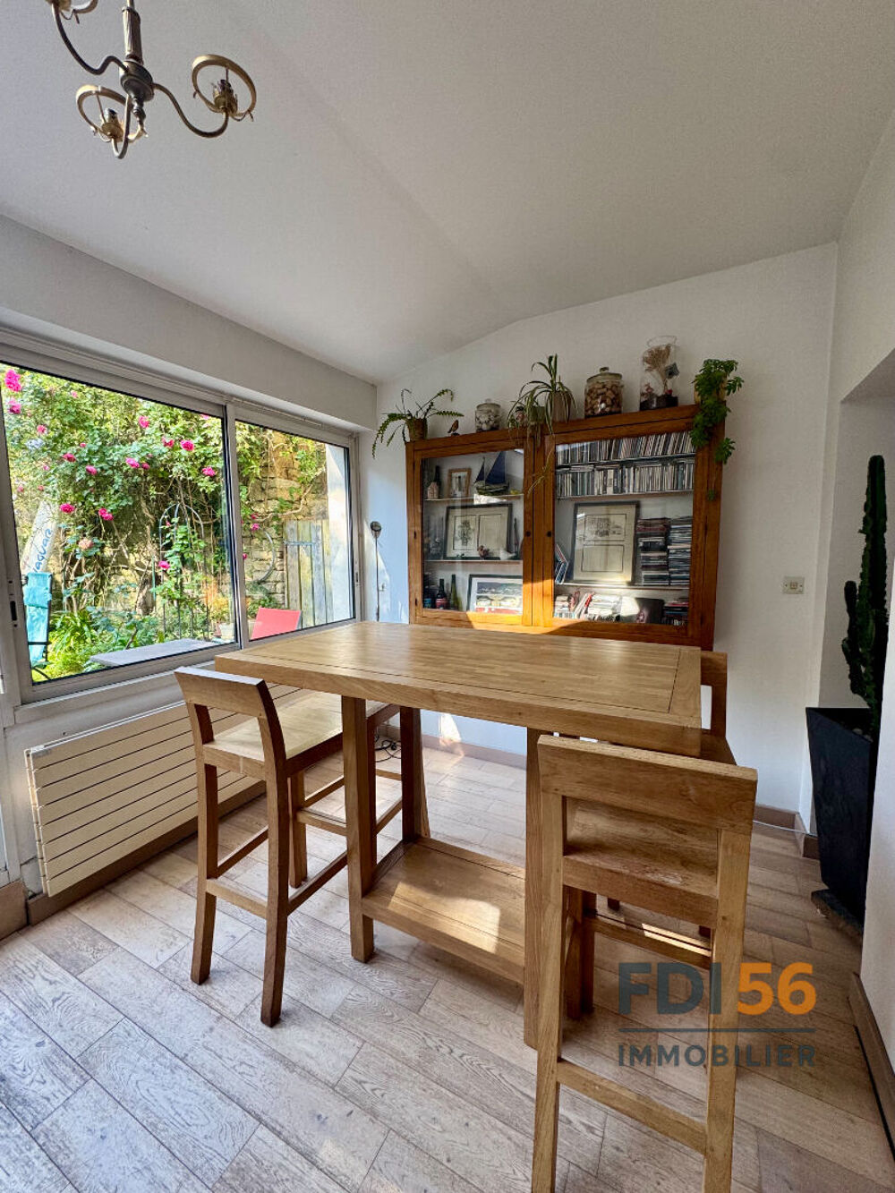 A VENDRE - MAISON NOUVELLE-VILLE - 4 CHAMBRES - Jardin -