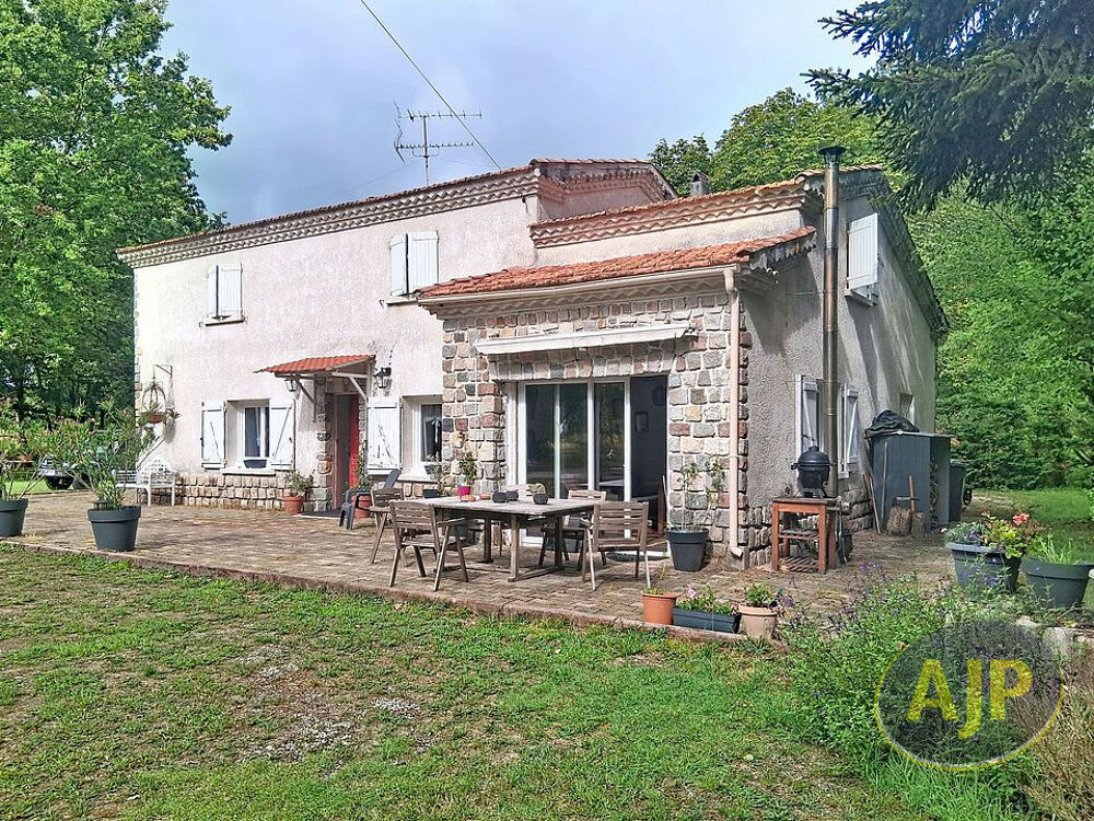 Maison 6 pièces 182 m² · à Saint Germain D Esteuil · 182 m² · 369 250 €
