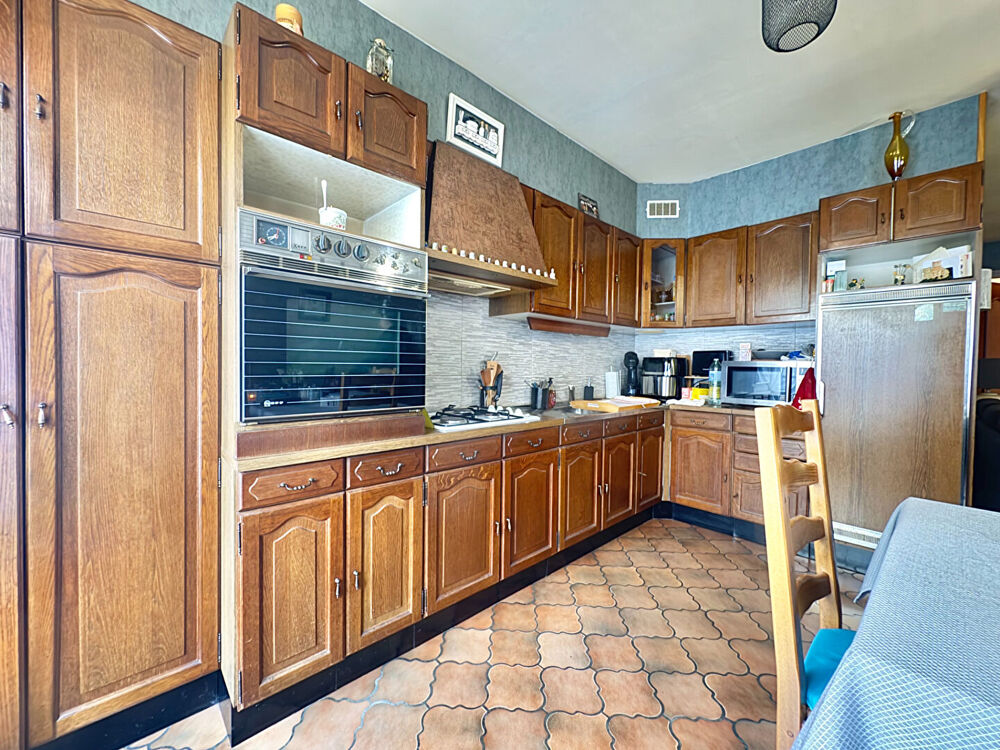 Vente Immeuble À VENDRE - IMMEUBLE À USAGE COMMERCIAL ET D'HABITATION Verneuil d avre et d iton