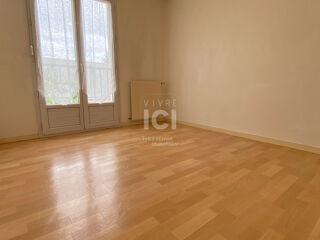  Appartement à louer 3 pièces 75 m²