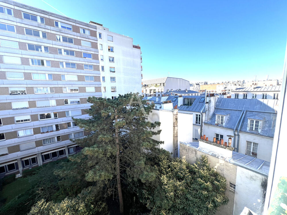 Vente Appartement Dernier étage  -Charme parisien, lumière et vue dégagée Paris 11