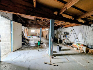  Immeuble  vendre 5 pices 370 m