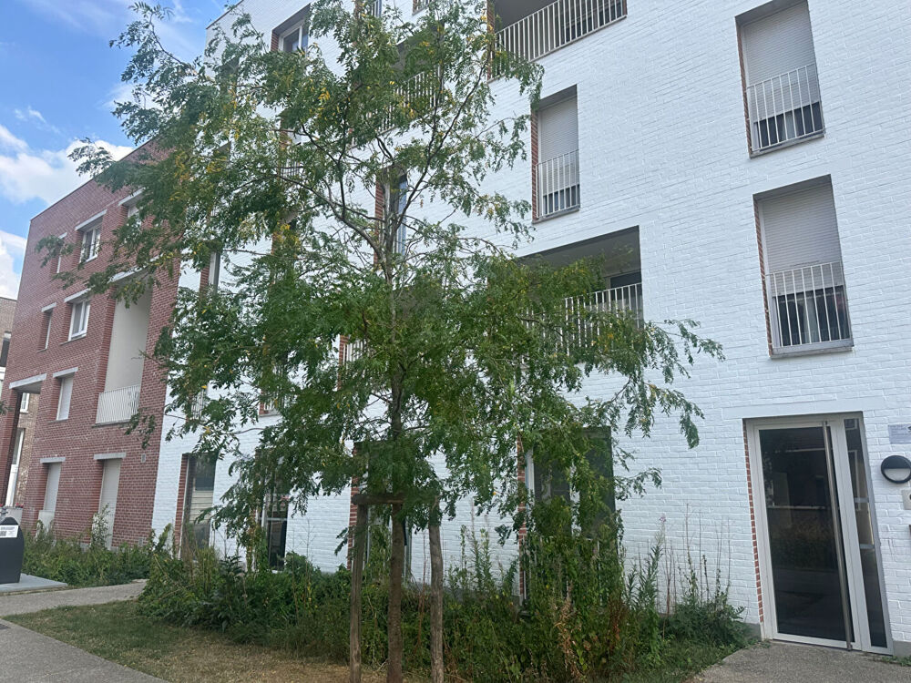 Location Appartement Appartement T5 meublé ? Dernier étage avec terrasse ? Lomme MAISON DES ENFANTS - MITTERIE Lomme