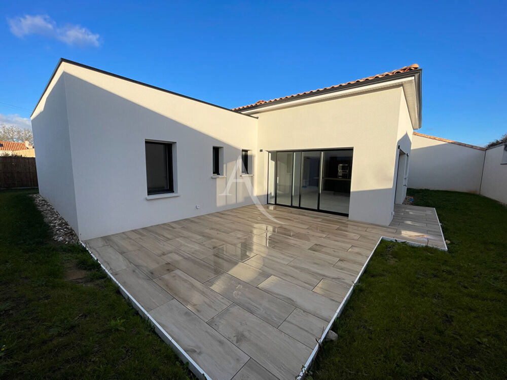 Maison Saint Hilaire La Foret 4 pièce(s) 116 m2