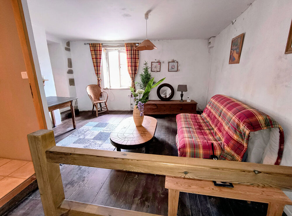Vente Maison HAUTE-VIENNE : Maison de campagne indépendante unique de deux chambres avec une vue imprenable sur la campagne Ambazac