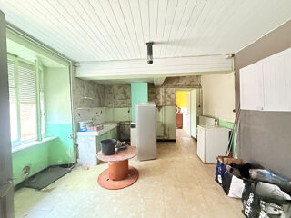  Maison  vendre 8 pices 400 m