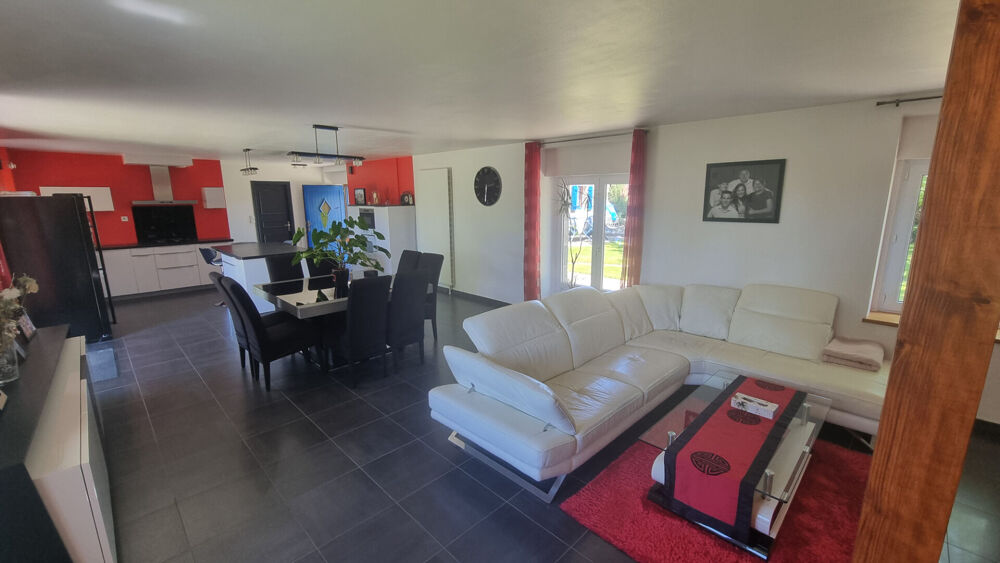 Vente Maison MORBIHAN, Proche Vannes, Charmante maison de 5 chambres et deux gîtes de 3 chambres, au coeur d'un village breton Locmaria grand champ