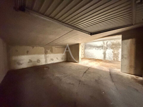 Parking / Garage � louer 
