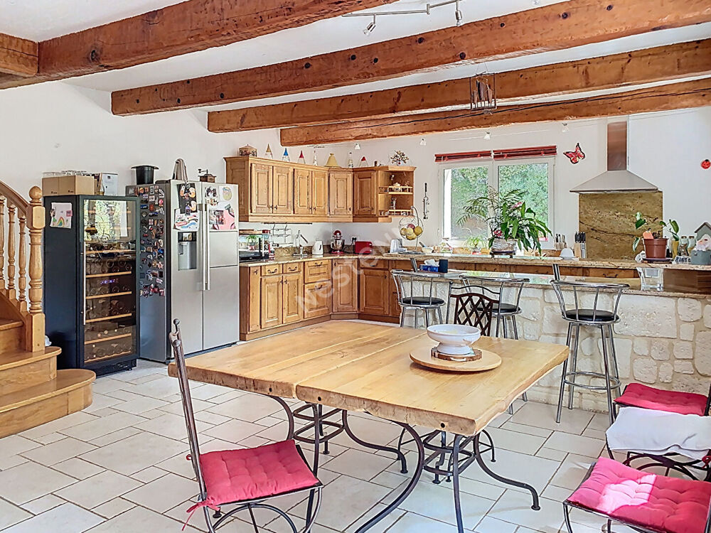 Maison 10 pièces 310 m² · à Evenos · 310 m² · 990 000 €
