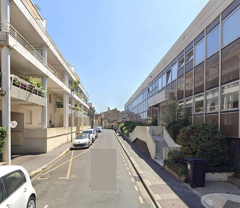   A LOUER BUREAU ENTRE 30 ET 40 M2- SECTEUR BORDEAUX QUARTIER SAINT SEURIN ET SAINT BRIUNO 
